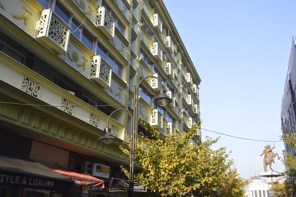 Hotel Square Скопие Екстериор снимка