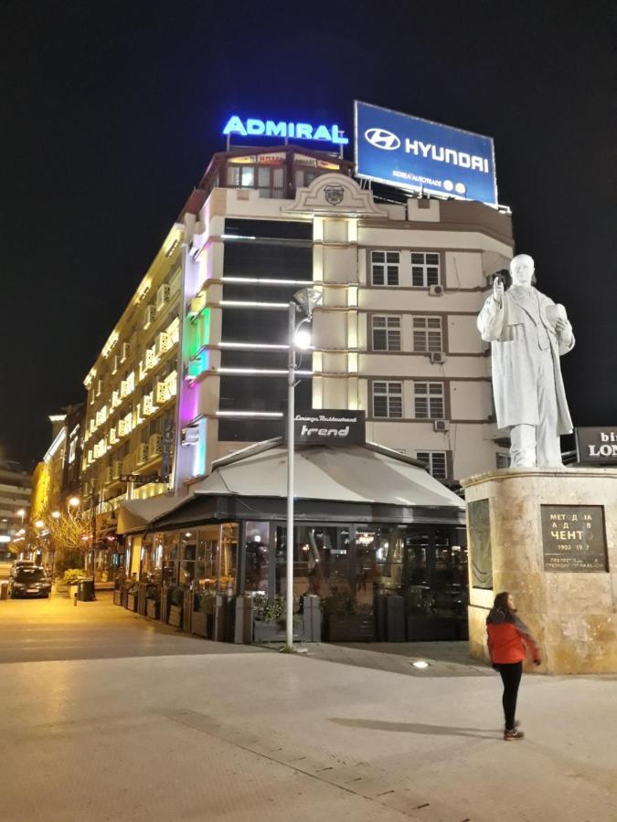 Hotel Square Скопие Екстериор снимка